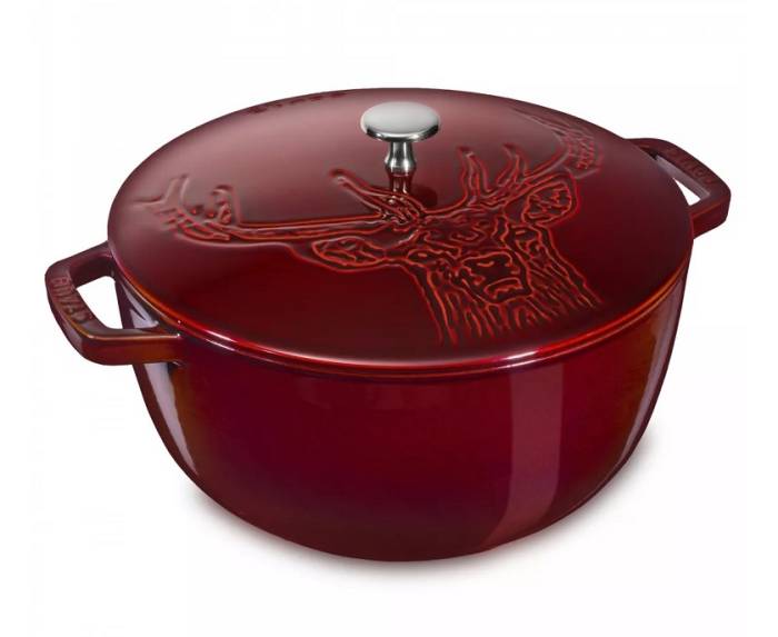 Staub "Эмалированный чугун" Кастрюля - кокот Олень 26см 4,9л