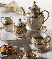Cattin (Каттин) Gold сервиз чайный на 6 персон 16 предметов на подносе